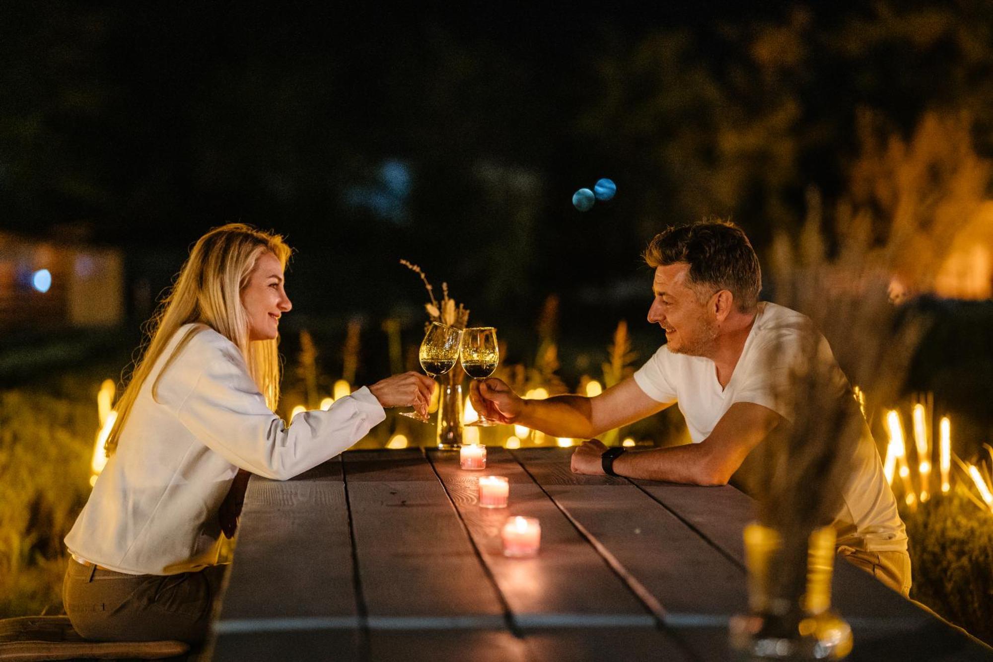 The Tribe Alpaca Retreat Hotel Branesti Ngoại thất bức ảnh