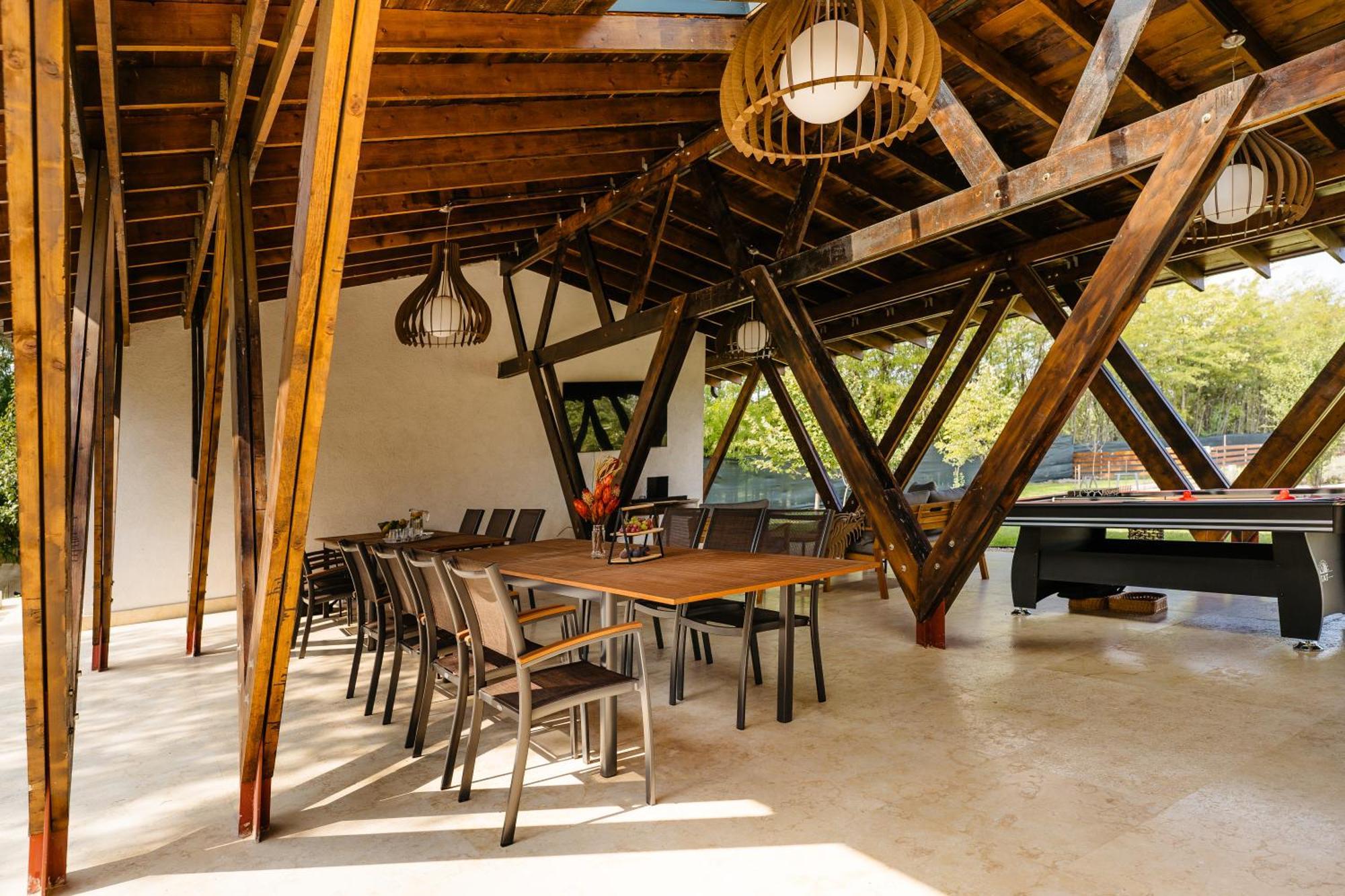 The Tribe Alpaca Retreat Hotel Branesti Ngoại thất bức ảnh